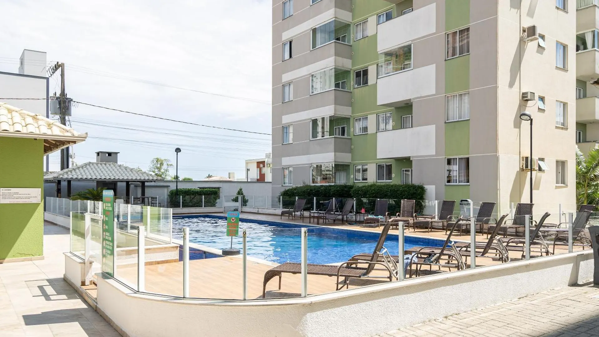Apartamento A 400M Praia Com Piscina Sacada Com Churrasqueira Privativa Wi-Fi Portaria 24H Playground Infantil Quadra De Esportes E Vaga Privativa De Garagem Reserve Agora Mesmo Piçarras